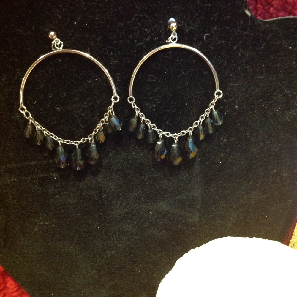 Black bead hoops post